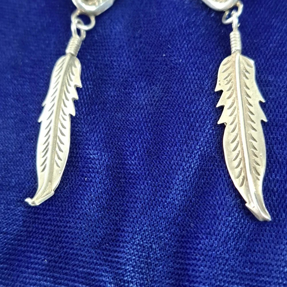 Vintage Native American Mother of Pearl Sterling Silver Feather Earrings - Picture 5 of 13